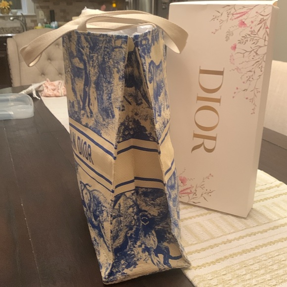 Dior tote - Picture 5 of 14